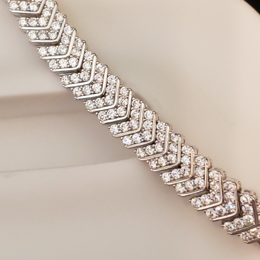 New Genuine 2.50ctw Chevron Diamond Bracelet 7.5"!